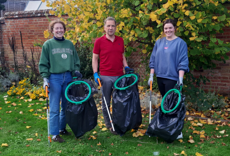 Lambourn receives litter picking equipment from Veolia Lambourn